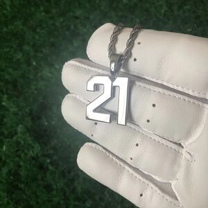 Triple Crown #21 Pendant Silver
